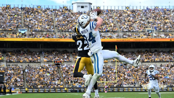 Tyler Warren busy against Steelers in Week 5