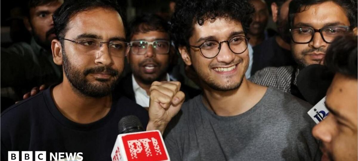 India 'cockroach' leaders who called on election chief to quit are freed from jail