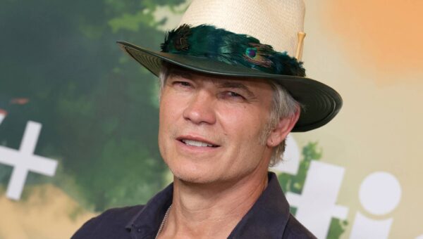 Timothy Olyphant & Brad Pitt’s New Hollywood Thriller Blocked From 2 Major Theatrical Releases