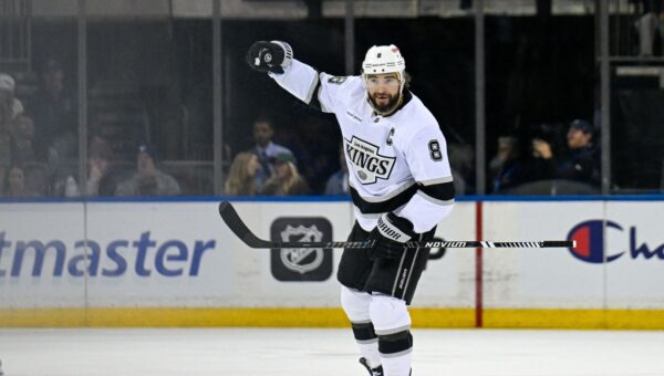 Kings smother Rangers 6-3 for third win in four games