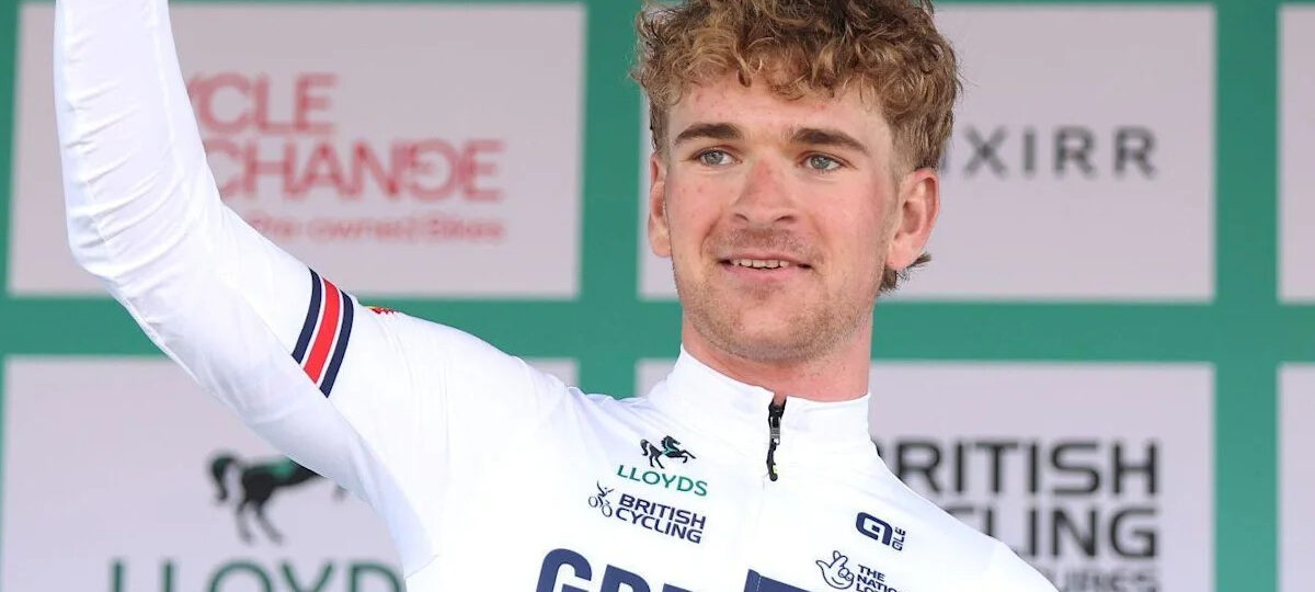 Bradley Wiggins' son Ben signs first pro contract