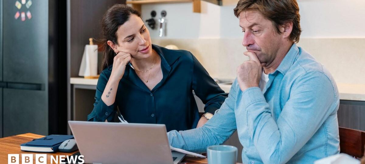 Average five-year mortgage rate hits 6% for first time in three years