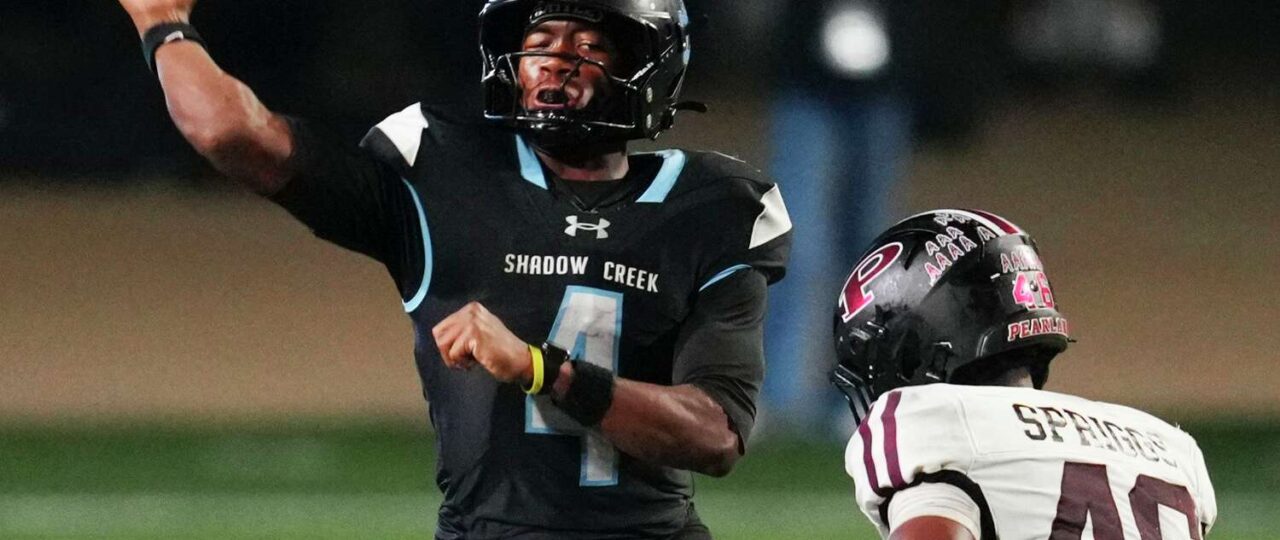 Shadow Creek and quarterback Tavis Coleman end Pearland's 19-game winning streak in regular season