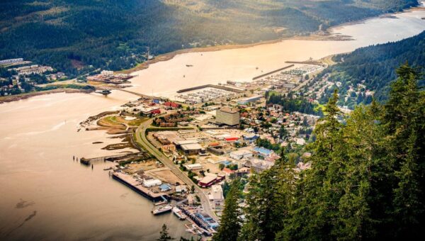 The 10 safest cities in the US — and the 10 least safe