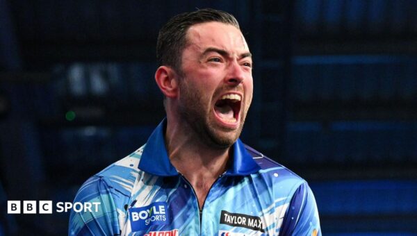 Humphries wins Grand Prix to end barren spell