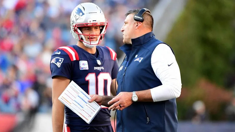 Fantasy Football Week 7 Start 'Em Sit 'Em: Drake Maye or Caleb Williams?