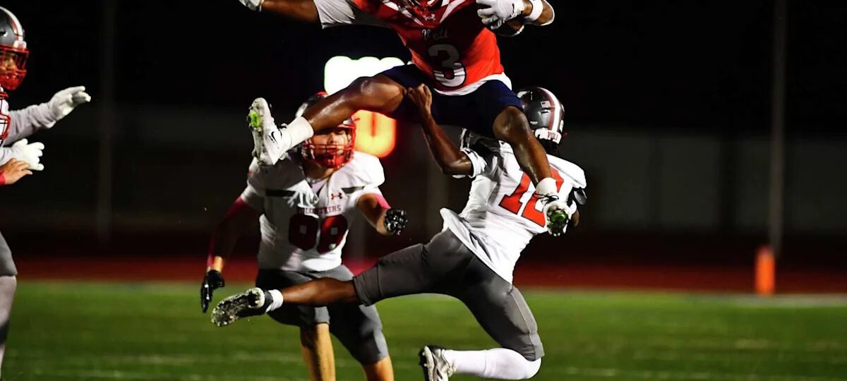 Xavion Chambers, Ernest Smith lead Roosevelt over LEE for third straight win