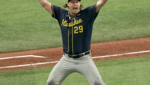 Trevor Megill stands tall to record final out of 2026 World Series