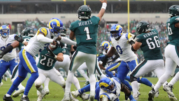 Eagles fall to Rams after scoreless second half and third-down collapse