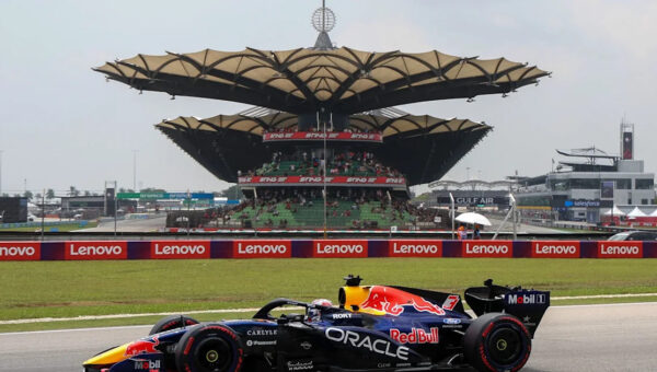 Verstappen wins chaotic Sepang race, Antonelli aided by Russell issue