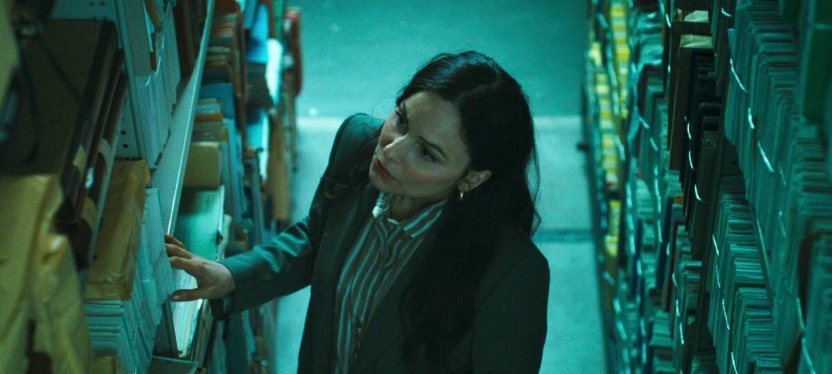 Netflix’s 6-Part Sci-Fi Series Is the Smartest Horror Show Since ‘Haunting of Hill House’