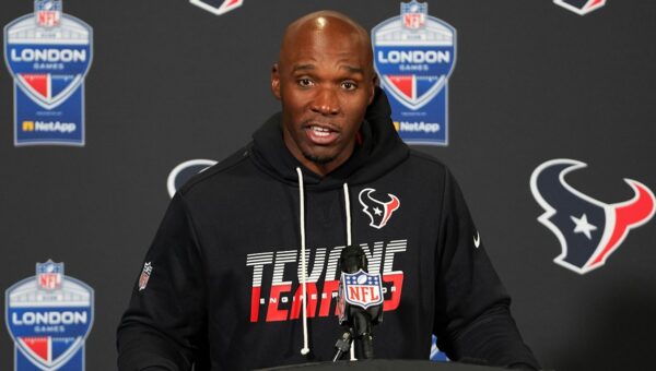 Texans not closing door on intriguing RB amid David Montgomery injury