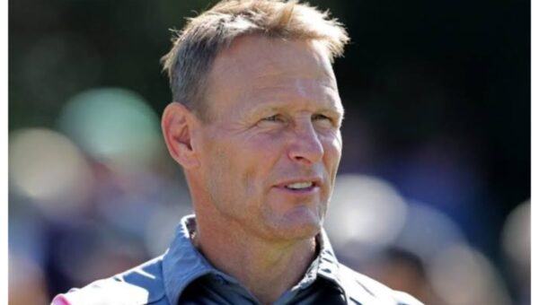 EPL: Teddy Sheringham snubs Haaland, names best striker in England currently