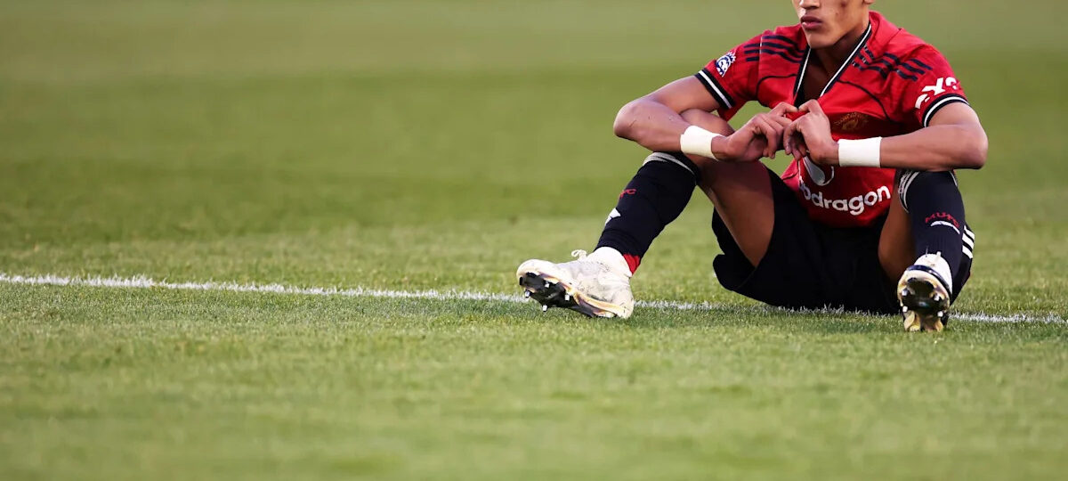 Barcelona prepared to offer ‘XXL salary package’ as Man United youngster’s January exit opens up
