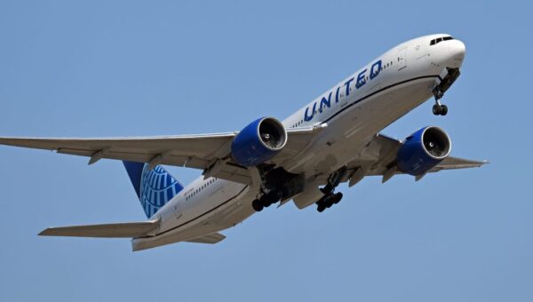 United finally made it easier to see if your flight has Starlink