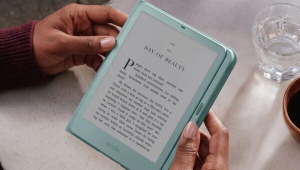 Amazon’s new Kindle case is an insult to my fellow lefties