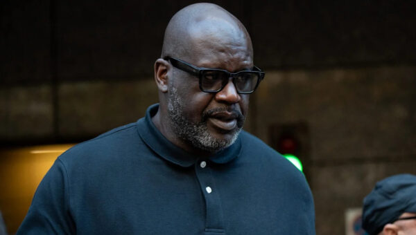 Shaquille O’Neal tells Kenny Smith he’ll ‘knock’ him out after Chet Holmgren interview