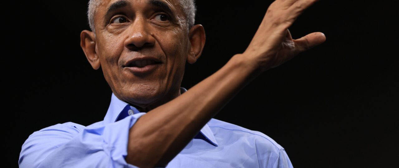 Obama says The Cheesecake Factory was his 'jam' — and that Trump was less offended by being compared to Saddam Hussein