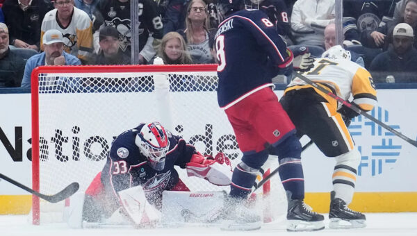 Blue Jackets' Cam Talbot sets NHL record by winning with 9th different team