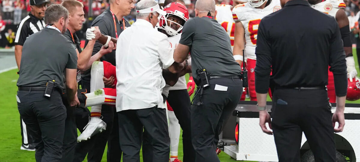 NFL Doctor Issues Graphic Warning on Chiefs WR Tyquan Thornton’s Ankle Injury