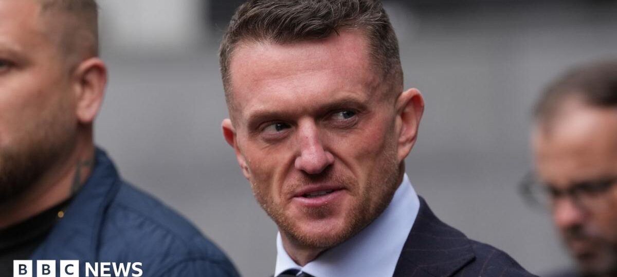 Trial hears Robinson 'intimidated' Daily Mail reporters