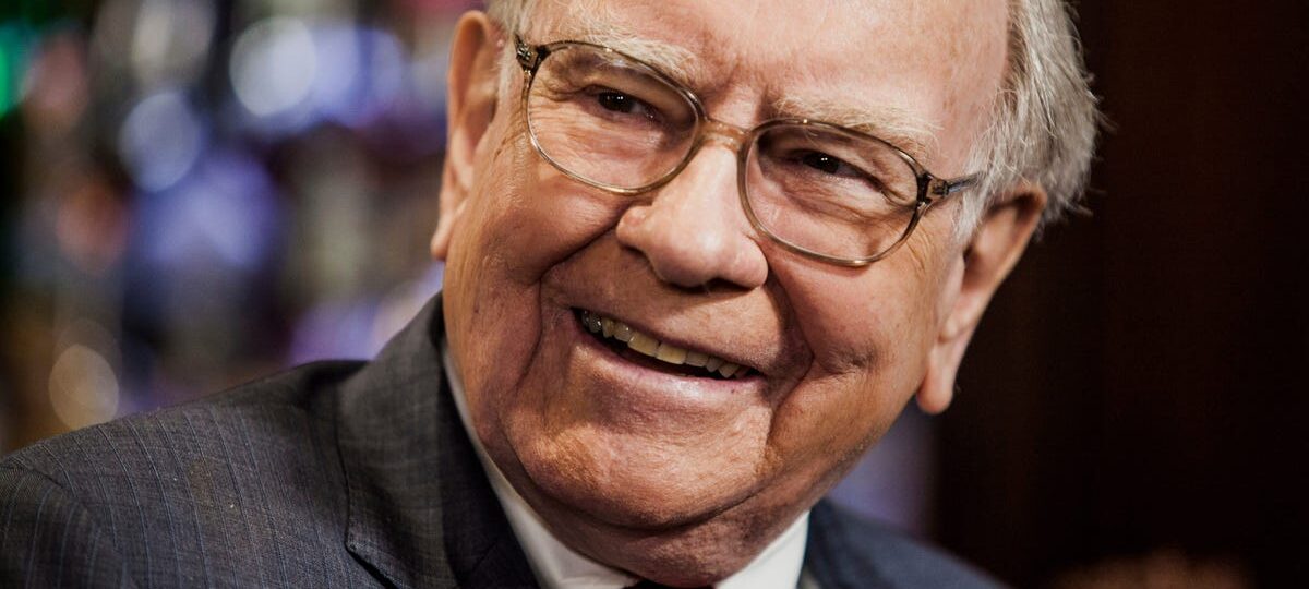 Warren Buffett says to 'make money while you sleep.' AI agents may be the answer, Robinhood CEO says.