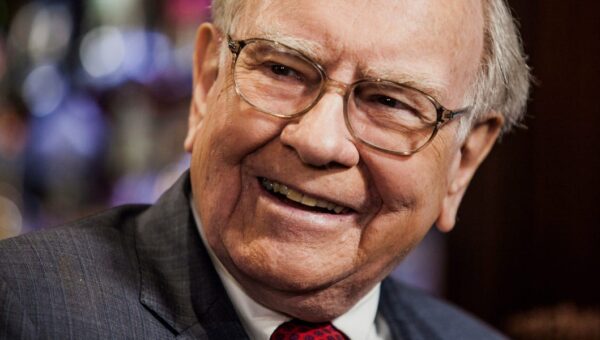 Warren Buffett says to 'make money while you sleep.' AI agents may be the answer, Robinhood CEO says.