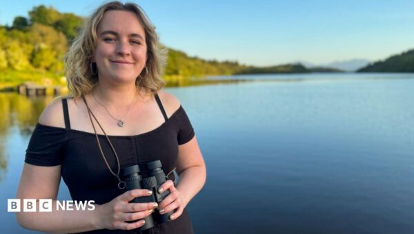 I’m one of a growing number of Gen Z birdwatchers – it helps my mental health