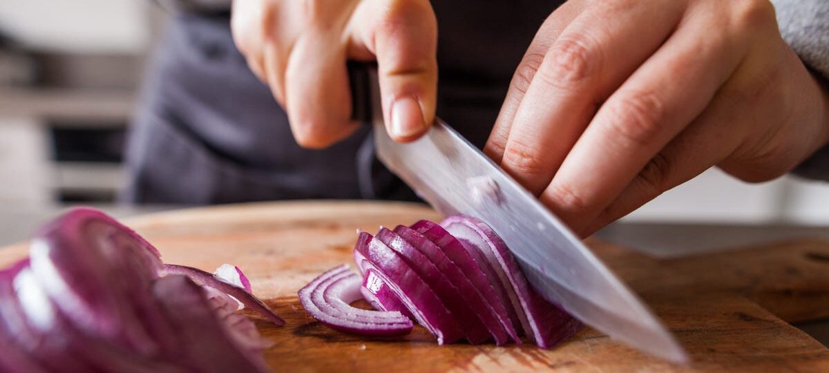 I've been a chef for over 15 years. Here are 12 tips I learned in culinary school that at-home cooks should know.