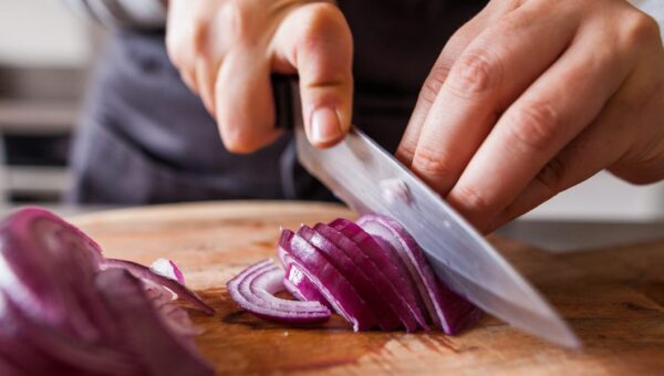 I've been a chef for over 15 years. Here are 12 tips I learned in culinary school that at-home cooks should know.
