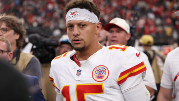 Chiefs’ Patrick Mahomes Reacts to Leaked Report on Josh Simmons’ Meeting Exit