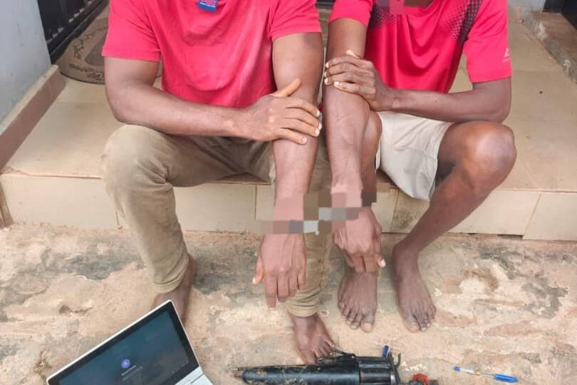 Ondo: Police bust armed robbery gang, arrest two, recover charms, laptop