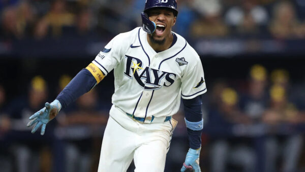 Rays survive in World Series with wild walk-off comeback vs Brewers
