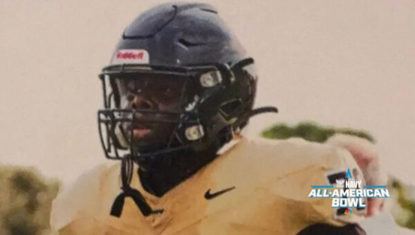 Navy All-American Bowl to honor offensive lineman Quinston Howard