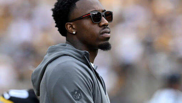 How Cowboys’ Jerry Jones Outsmarted Trade Rivals With Key Clause in Joey Porter Jr. Deal