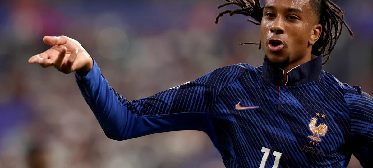 The ref looks like Macron: top tweets on France-Italy
