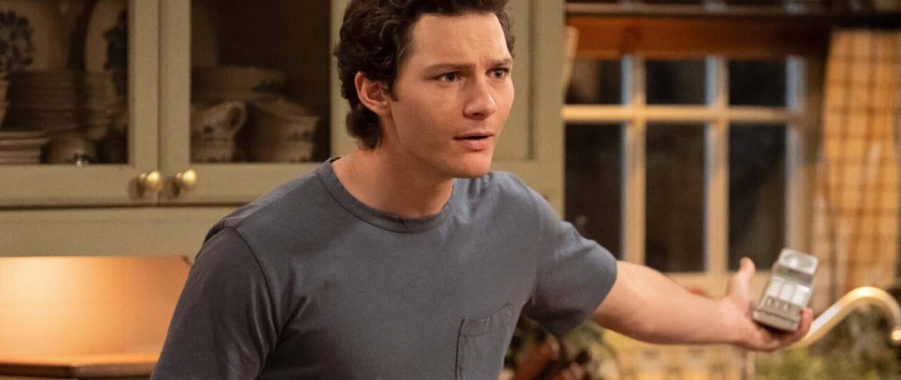 CBS Kneecaps Georgie & Mandy’s First Marriage With Young Sheldon’s Biggest Absence