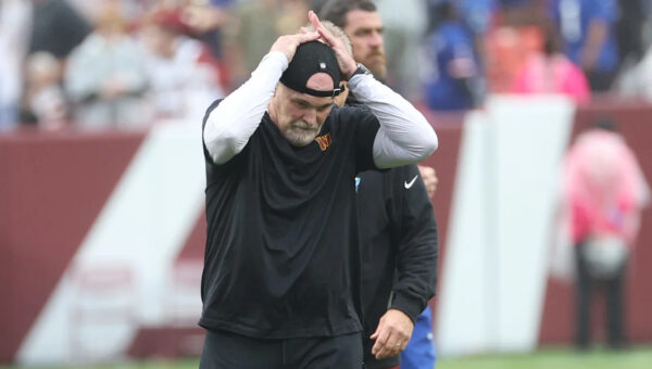 Twitter reacts to Commanders' late-game gaffe in tie vs Giants