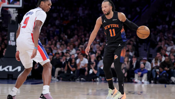 Jalen Brunson, Knicks surge past Pistons to end losing streak after NBA Finals win