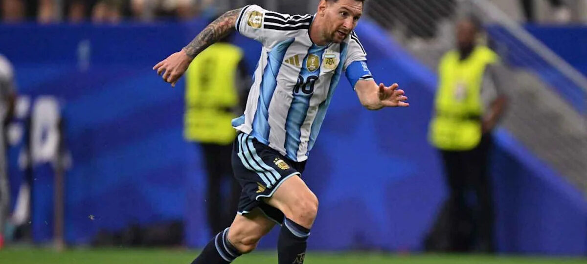 Lionel Messi scores with penalty kick in farewell match with Argentina