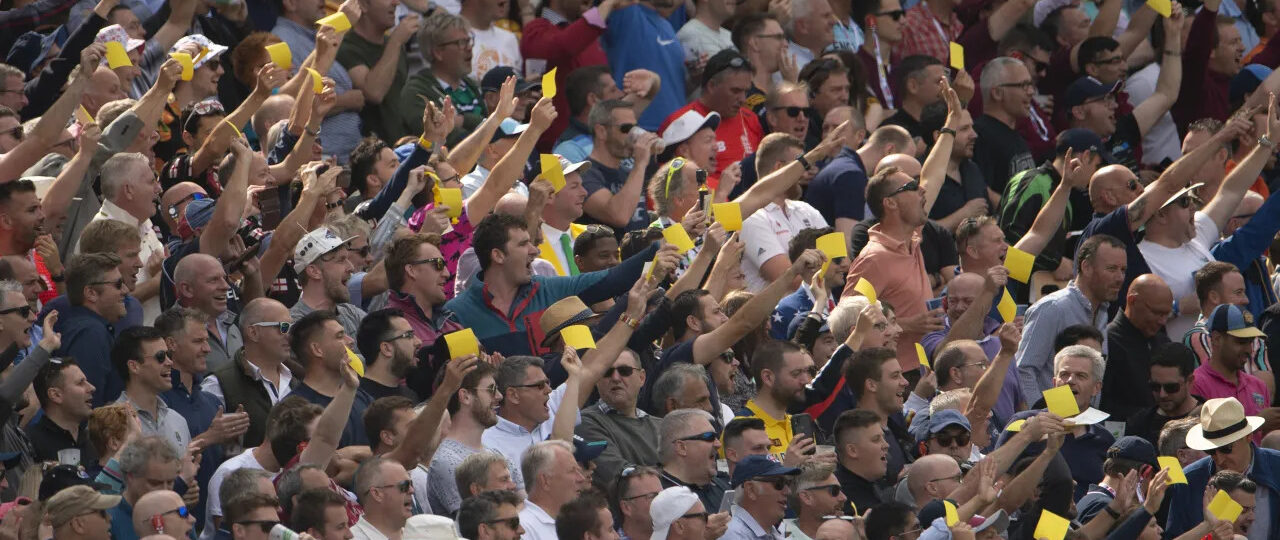 Sandpaper haunts Australia in Cape Town: South Africa fans wave sandpaper to mock Nathan Lyon on Day 2 of 3rd Test