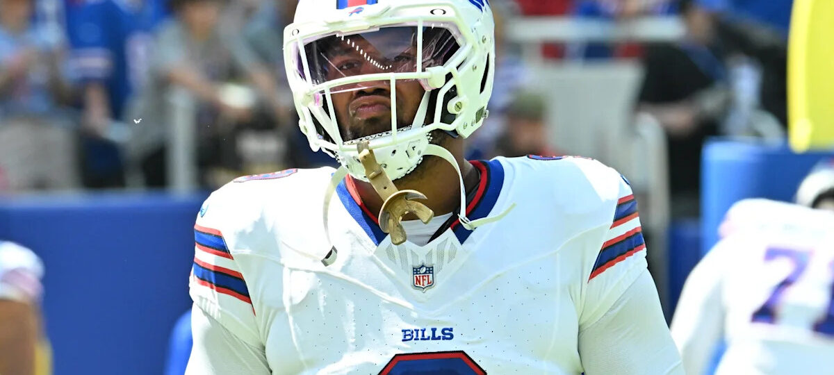 Alaric Jackson punches Bradley Chubb in face after Bills and Rams players exchange jerseys