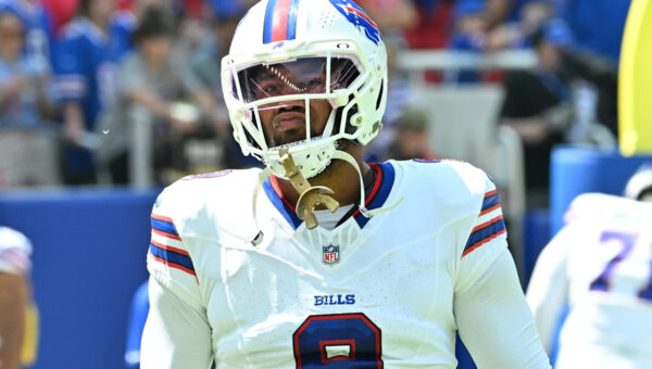 Alaric Jackson punches Bradley Chubb in face after Bills and Rams players exchange jerseys
