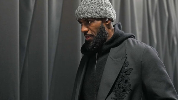 76ers’ Pat Beverley warns LeBron James of people ‘throwing rocks’ at helicopter