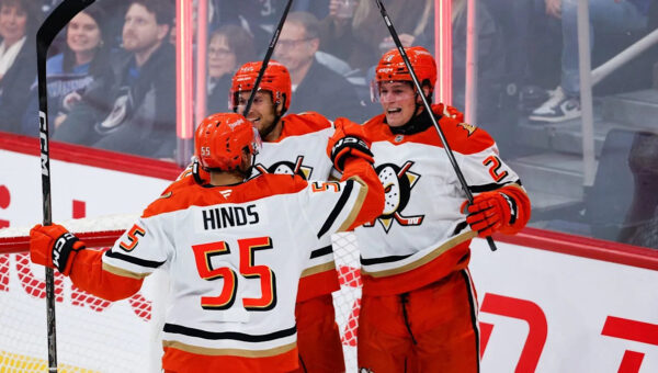 Ducks fourth line flies in bounce-back in Winnipeg