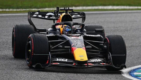 Verstappen wins Bahrain GP in Malaysia after long delays