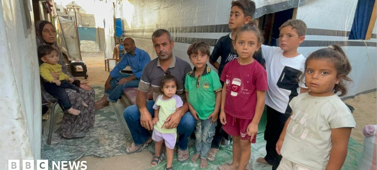 Funding shortages force World Food Programme to cut aid to Gaza