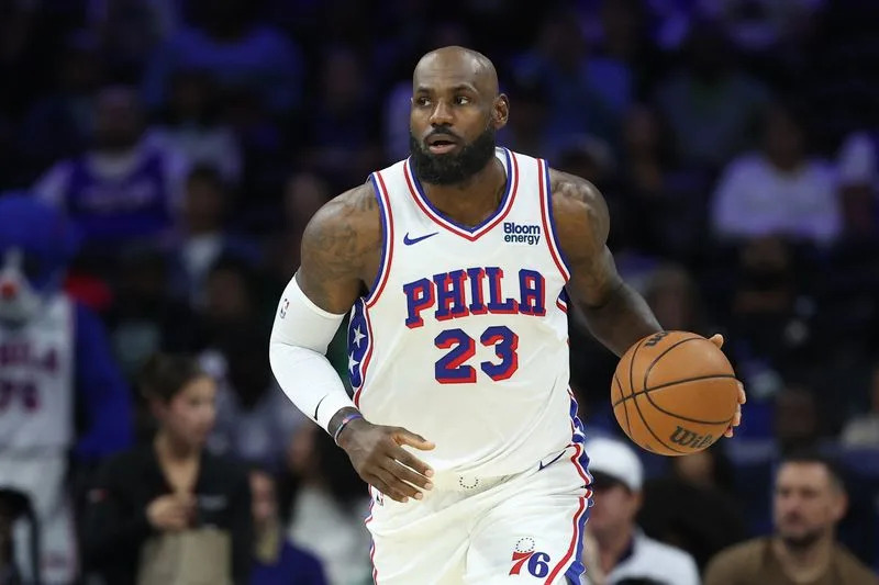 Trump says LeBron James disrespected US during National Anthem