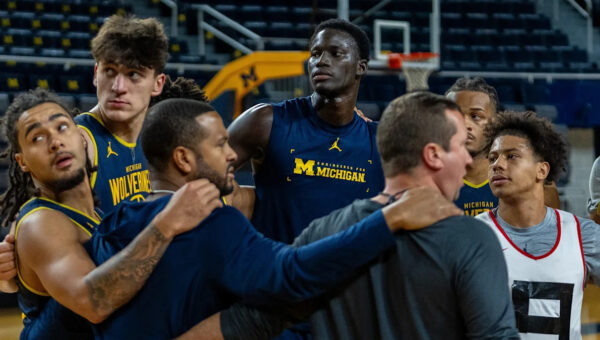Michigan basketball gets reality check in exhibition loss vs Houston