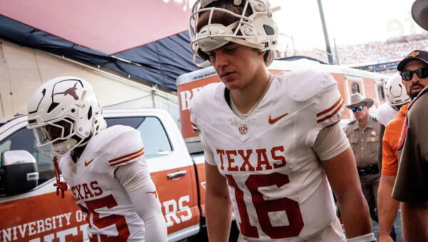 Oklahoma kicker Tate Sandell's walk-off field goal upends No. 1 Texas in Red River Rivalry
